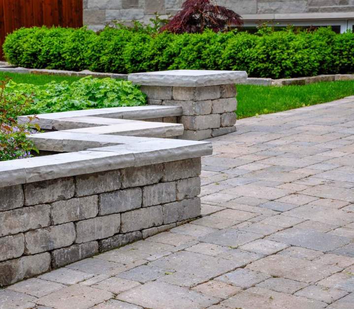 Aménagement de cour fonctionnel à Lezoux