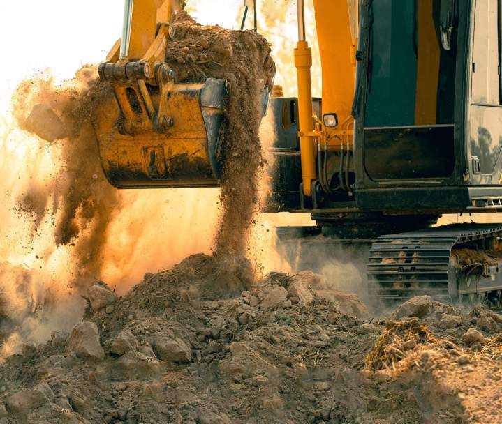 Excavateur en action Lezoux